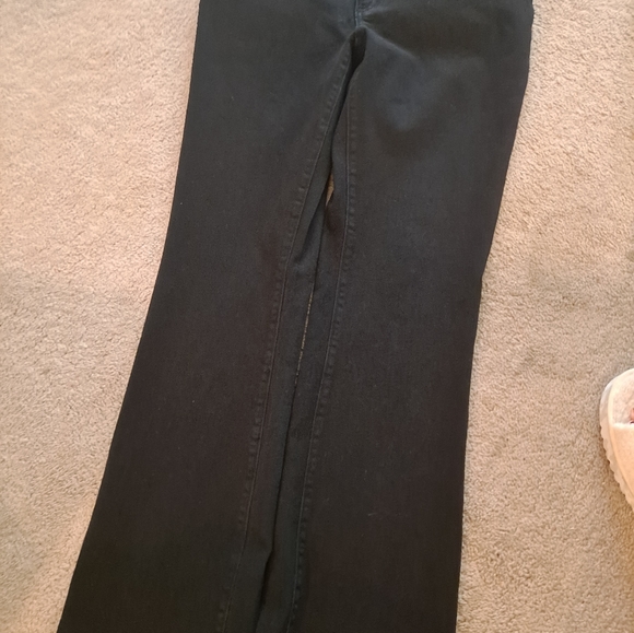 Jeans - Picture 2 of 3